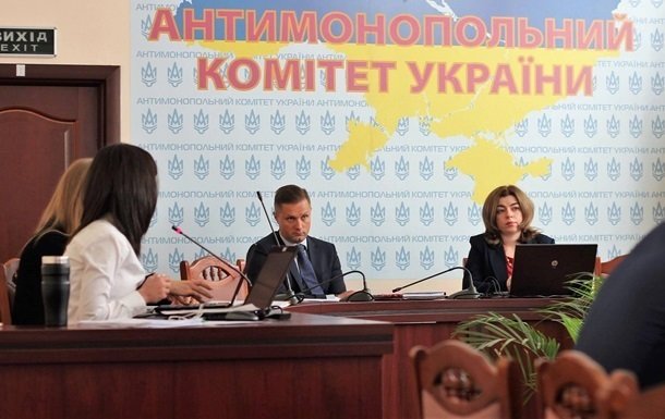 АМКУ вызвал руководство крупнейших АЗС из-за высоких цен