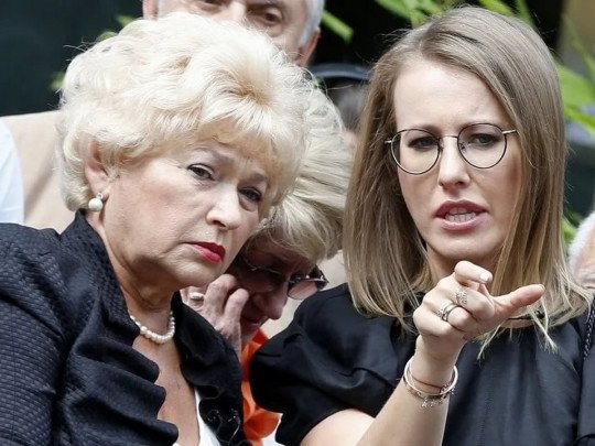 Мать Ксении Собчак госпитализирована с подозрением на коронавирус