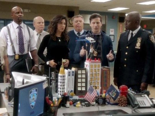 Что посмотреть на карантине: пятерка самых популярных комедийных сериалов