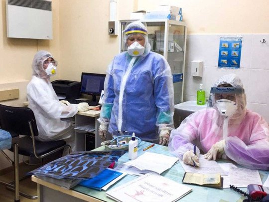 Количество пациентов растет: стало известно о тревожной ситуации в Александровской больнице в Киеве