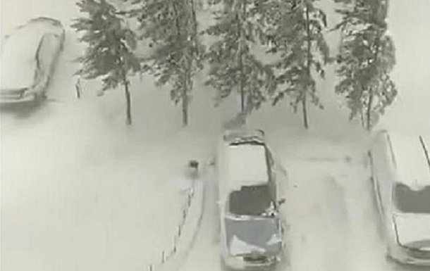 На Казахстан обрушился снежный буран в апреле
