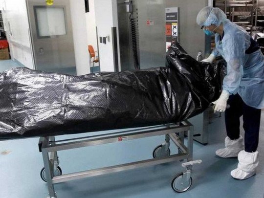 Новая опасность для человечества: ученые сообщили, что коронавирусом можно заразиться от умершего человека