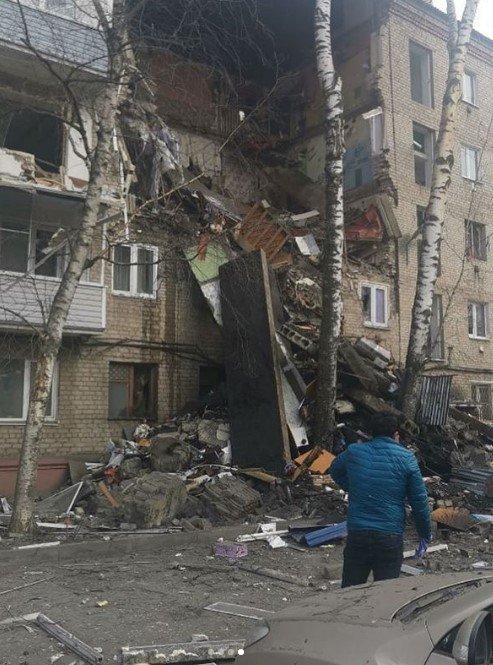 Разрушен весь подъезд: в России прогремел взрыв в жилом доме (фото, видео)