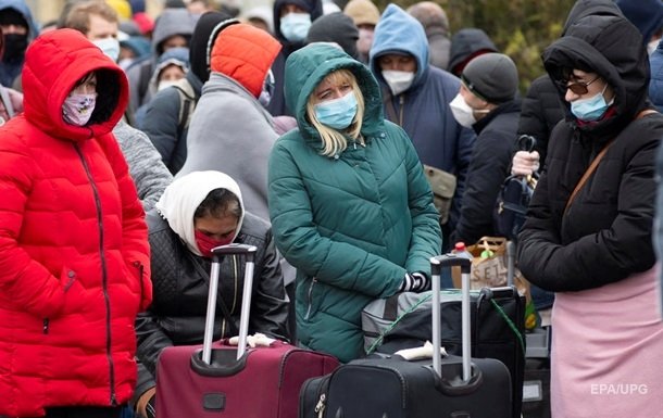 Сбежать домой. Как в Украине проходит обсервацияСюжет