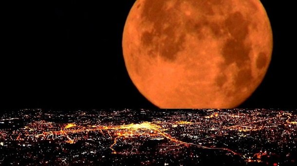 Суперлуние 8 апреля 2020: особенности и приметы