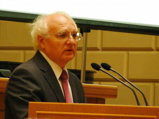 Умер экс-министр Иван Вакарчук — отец Святослава Вакарчука