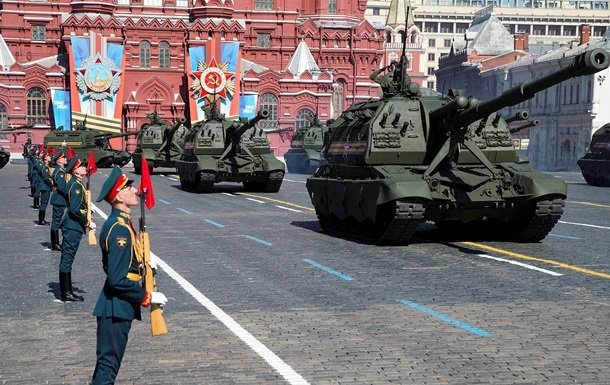 В России решили перенести парад 9 мая - СМИ