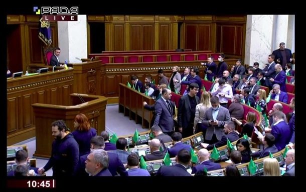 Заседание Рады по коронавирусу: онлайн-трансляцияСюжет