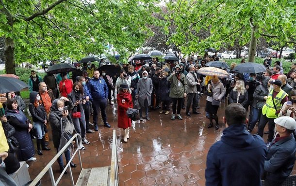 Пожар в колледже Одессы: под судом акция протеста