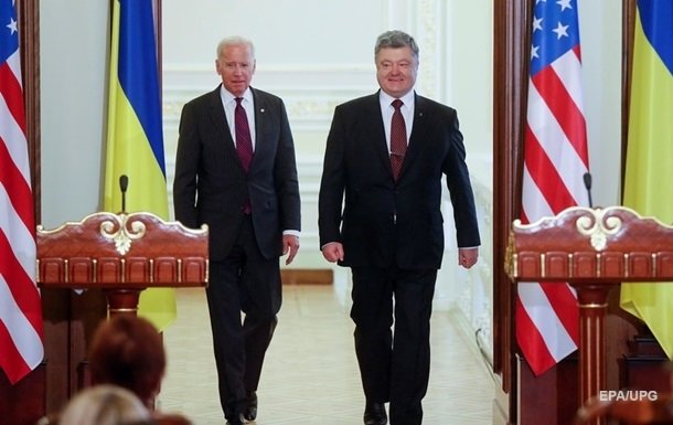 У Байдена не считают компроматом его разговоры с Порошенко