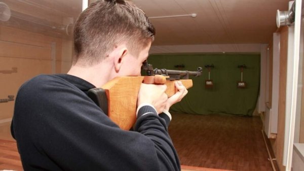 В школьном тире девятиклассник получил ранение в голову