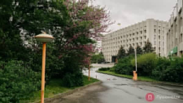 Полсквера у Одесской ОГА за 56 миллионов: почему так дорого, что будут делать и как он выглядит сейчас. Фото