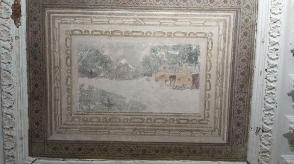 В Лютеранском переулке продолжается реставрация старинной росписи — специалисты просят о помощи