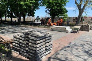 В Одессе начали ремонтировать Приморский бульвар: что там заменят 