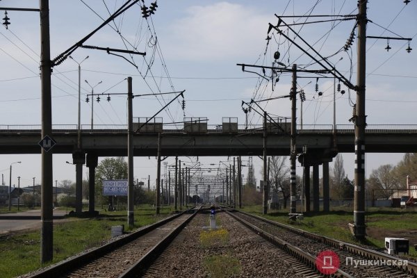 В Одессе подумывают отремонтировать опасный для пешеходов путепровод: как он выглядит сейчас. Фото