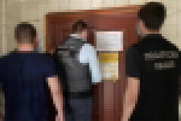 
                                                                        Фискалы проводят новые обыски в Киеве: дело касается скандального моста на Троещину
                                                                                                                                                                                                                    