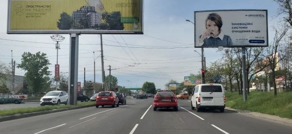 На перекрестке Небесной сотни и Глушко изменили схему движения: что нового. Фото
