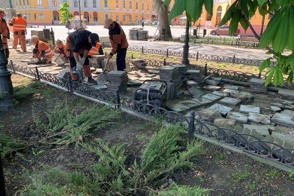 В Одессе начали ремонтировать Приморский бульвар: что там заменят 