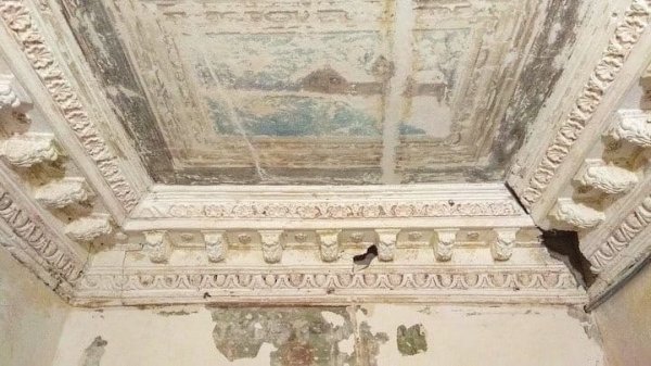 В Лютеранском переулке продолжается реставрация старинной росписи — специалисты просят о помощи