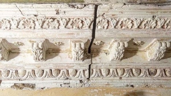 В Лютеранском переулке продолжается реставрация старинной росписи — специалисты просят о помощи
