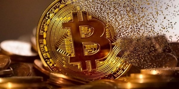 Непредсказуемый биткоин: что ожидает криптовалюту, зависящую от твитов Маска
