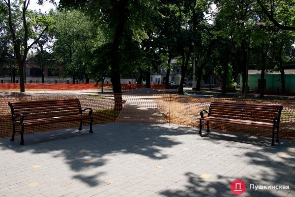 Аккуратно и просто, но ещё не конец: в Одессе официально открыли сквер за 45 миллионов. Фоторепортаж