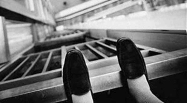 В Одессе пожилая женщина спрыгнула с 9-го этажа