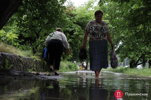 Гром, молнии и ливень: как на Одессу обрушилась непогода. Фоторепортаж