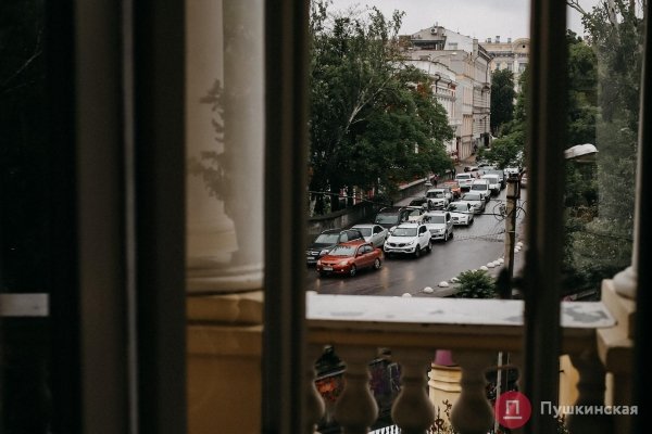 Дождь, ветер, холодрыга: как в Одессе стартовало лето. Фоторепортаж