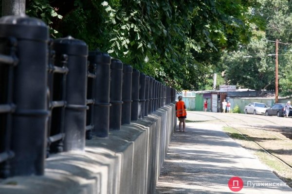 Аккуратно и просто, но ещё не конец: в Одессе официально открыли сквер за 45 миллионов. Фоторепортаж