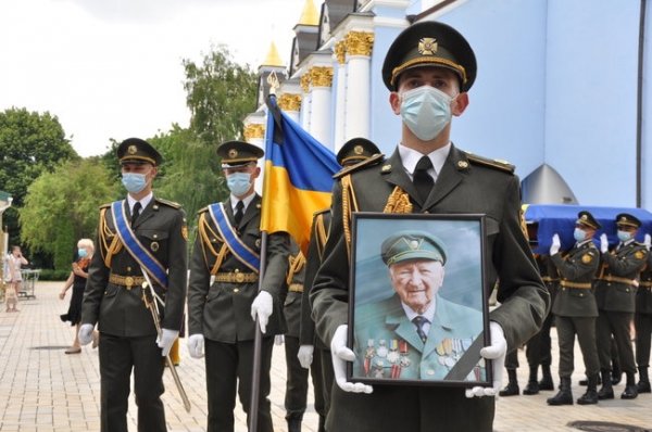 Участника дивизии СС «Галиция» отпели в главном соборе ПЦУ при участии президентского полка