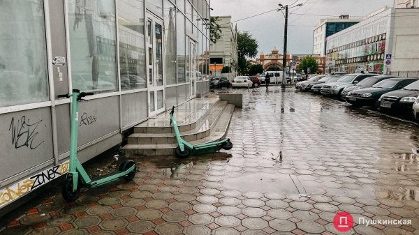 Гром, молнии и ливень: как на Одессу обрушилась непогода. Фоторепортаж