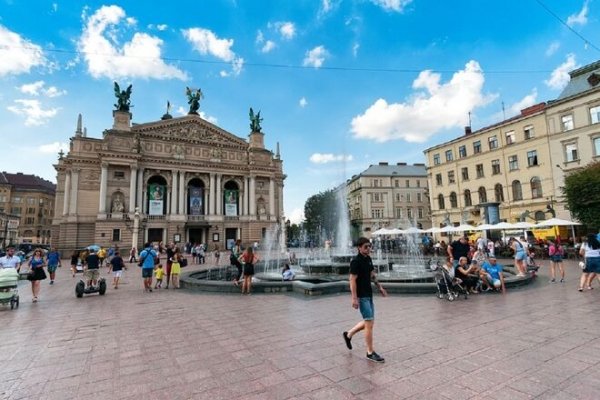 
                                                                        Украинцы намного больше довольны собственной жизнью, чем жизнью страны, – опрос
                                                                                                                                                                                                                    