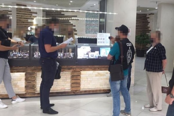 
                                                                        Скандальная пирамида B2B Jewerly снова "разводит" украинцев – СМИ
                                                                                                                                                                                                                    