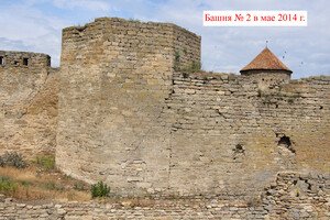 Гуляют туристы: башня Аккерманской крепости может рухнуть в любой момент