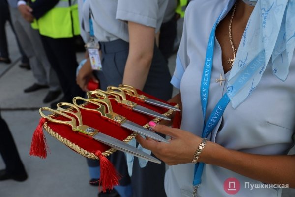 Первая посадка, первый взлет: как в одесском аэропорту открывали новую взлетку. Фоторепортаж