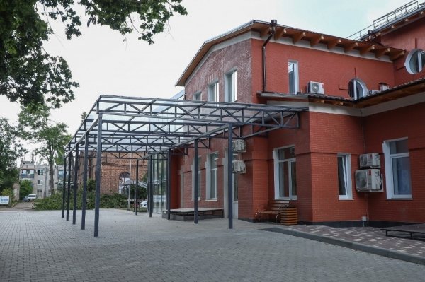 Больница на Слободке стала больше на два этажа — ремонтники откопали там подвал 