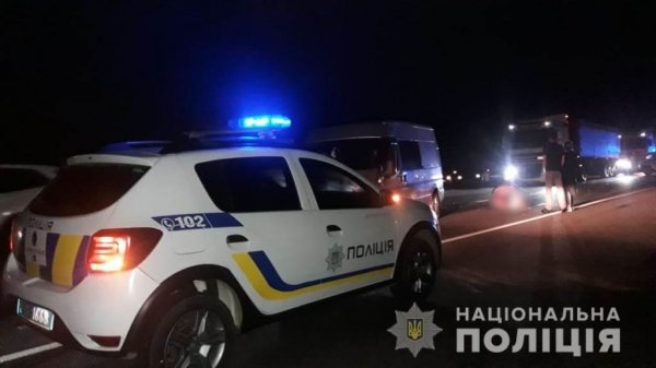 На трассе Одесса — Рени Nissan задавил женщину и мальчика