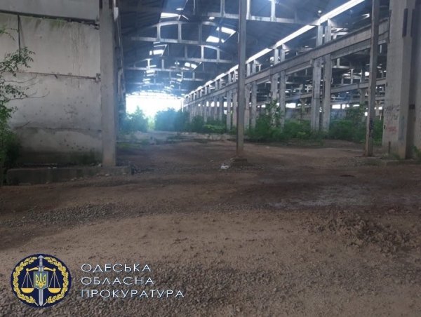 В Одессе «бизнесмены» убили подельника и закопали его тело на «Центролите». Фото
