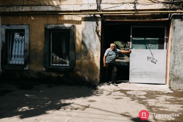 Большая сушка и большая уборка: как Пересыпь приходит в себя после удара стихи. Фоторепортаж