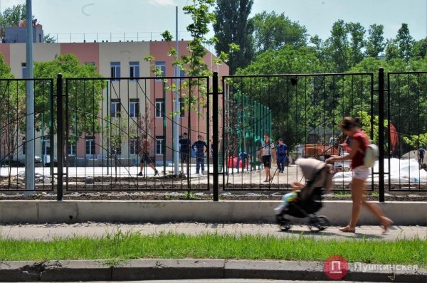 Стройка за 140 миллионов: что делают на территории 33-й школы в Одессе и когда наконец-то закончат. Фото