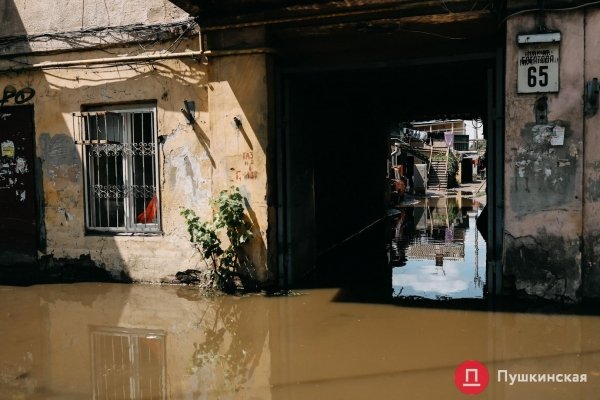 Большая сушка и большая уборка: как Пересыпь приходит в себя после удара стихи. Фоторепортаж