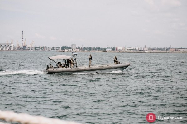 Полный порт «смертельной красоты», Зеленский и самолёты: как на Одесском морвокзале день ВМС отмечали