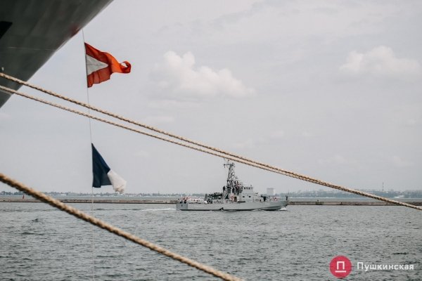 Полный порт «смертельной красоты», Зеленский и самолёты: как на Одесском морвокзале день ВМС отмечали