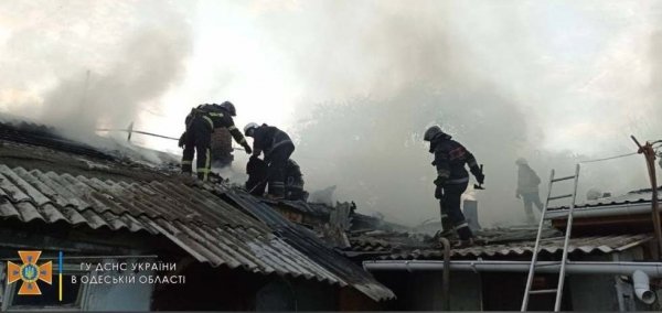 На Балковской загорелось заброшенное нежилое здание 
