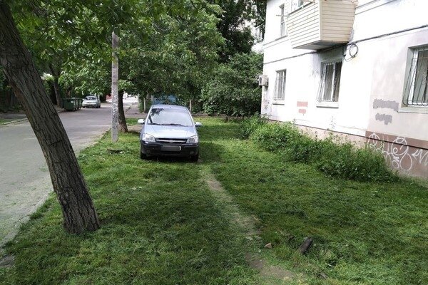 Короли дороги: свежая фотоподборка наглых водителей в Одессе