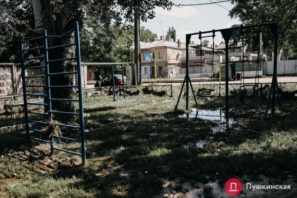 Большая сушка и большая уборка: как Пересыпь приходит в себя после удара стихи. Фоторепортаж