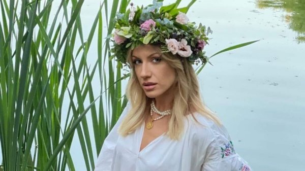 Леся Никитюк заворожила образом в вышиванке на Ивана Купала