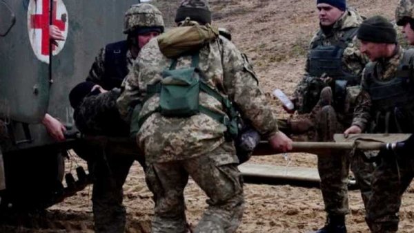 Мощный обстрел на Донбассе: пострадали 7 бойцов