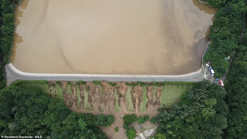 Найбільша природна катастрофа за останні 75 років: шокуючі відео потопу в Європі